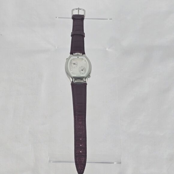Disney Watch Dual Movement Mickey Mouse Leather Band New Batteries Works Vintage - Picture 1 of 12